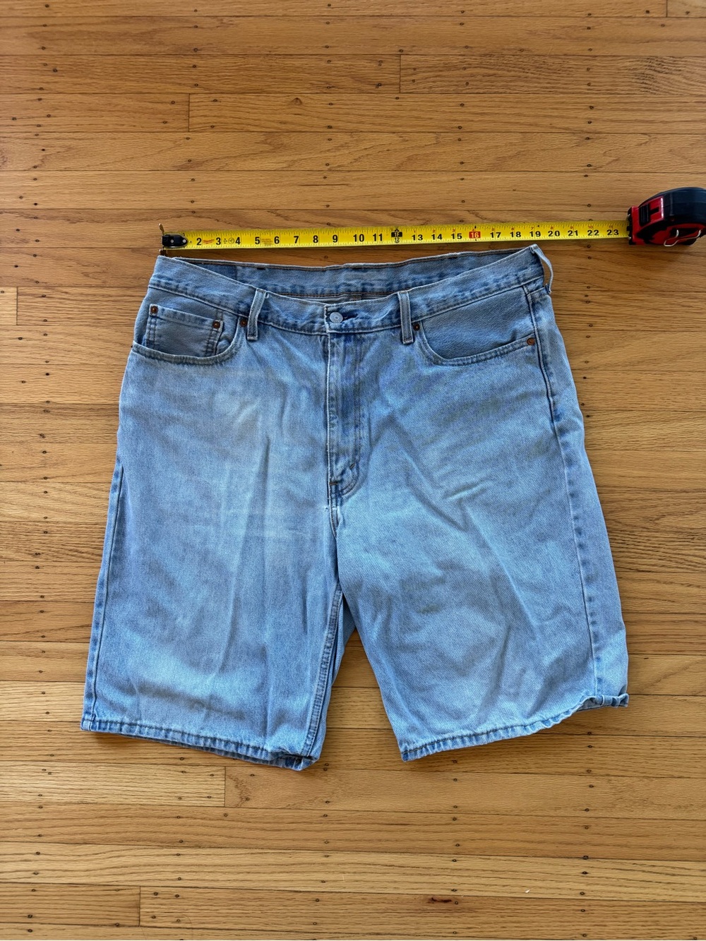 Levi's 569 Men's Jean Shorts Light Blue Size 40